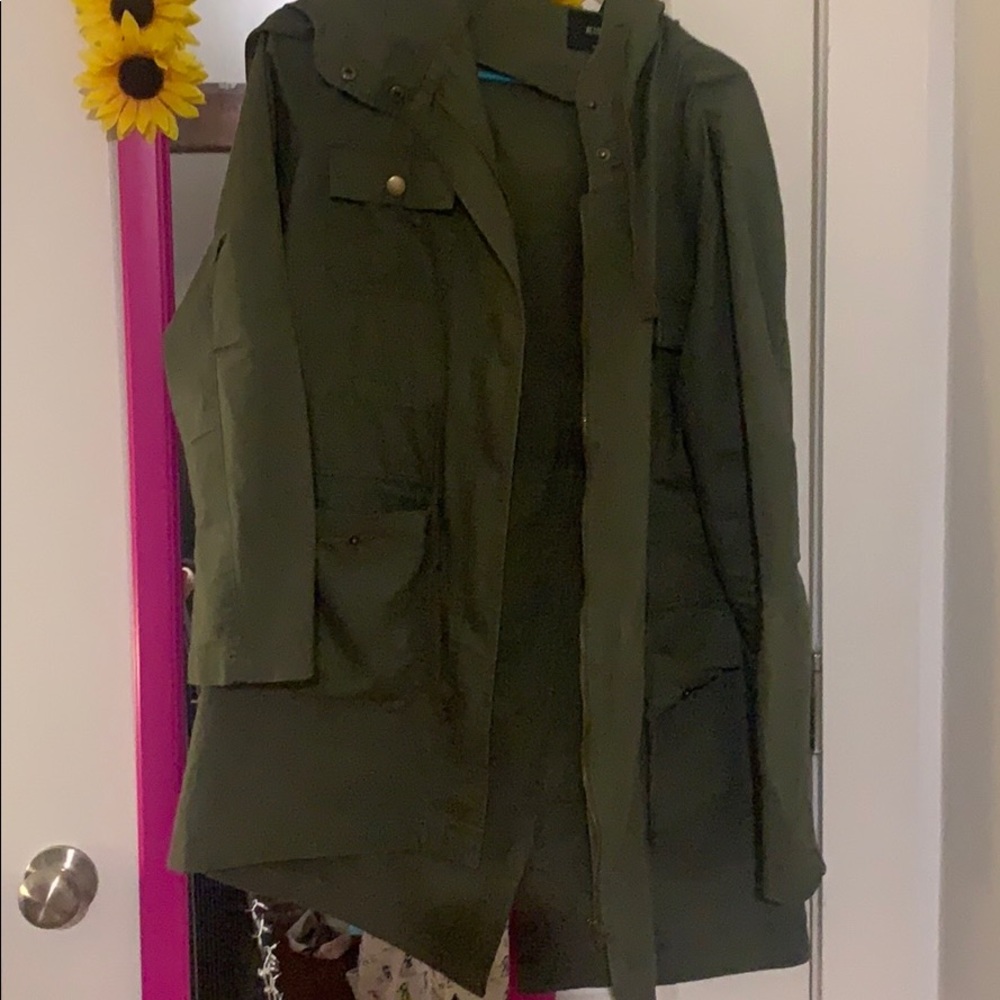 Green pea coat